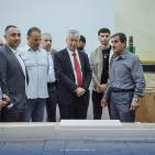 وزير الصناعة يتفقّد مركز الابتكار ومركز فحوصات الحجر والمواد الإنشائية ضمن مراكز خدمة المجتمع
