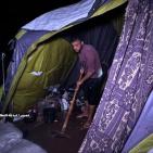 أمطار أول منخفض جوي تُغرق مئات خيام النازحين في قطاع غزة وتفاقم المعاناة الإنسانية (صور وفيديو)