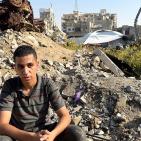 وصيتهم تقوده… ناجٍ وحيد يحارب من أجل حقه في التعليم وسط الحرب