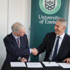 كلية الطب في الجامعة العربية الأمريكية تواصل حضورها الدولي بجولة عمل في جامعات بريطانية مرموقة