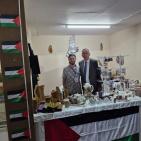 بالصور| السفير الرويضي يزور مهرجان ليالي مسقط ويُشيد بالجناح الفلسطيني