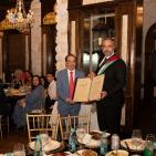 بلدية بيت لحم تمنح المواطنة الفخرية لرجل الأعمال الفلسطيني الأميركي فاروق الشامي 