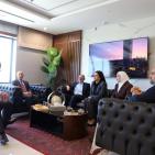 بالتعاون مع غرفة التجارة والصناعة.. بورصة فلسطين تختتم جولتها الميدانية للشركات الرائدة في الخليل