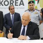 وزير الداخلية يتفقد محافظة بيت لحم ويوقع اتفاقية لتعزيز قدرات الدفاع المدني