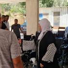 غنام تسلم عشرات الكراسي الكهربائية لمستحقيها.. وتؤكد: دعم ذوي الهمم أولوية