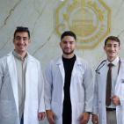 جامعة القدس تنظم حفل الرداء الأبيض لطلبة الطب إيذانًا بانتقالهم إلى التدريب السريري