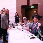 الرئيس عباس يهنئ الفائزين بعضوية المجلس الوطني الجديد ممثلين عن الجالية الفلسطينية في قطر