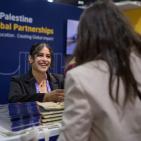 جامعة النجاح الوطنية تستعرض تجربتها الرائدة في التدويل واستدامة التعليم في مؤتمر EAIE 2026 في غلاسكو