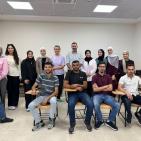 25 خريجاً وخريجة يختتمون تدريبهم ضمن برنامج