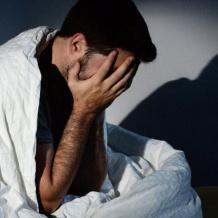 خاص| لماذا يصبح دماغك أقل تركيزًا بعد ليلة من الأرق؟