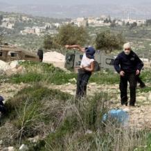 إصابتان في اعتداء للمستوطنين شرق رام الله