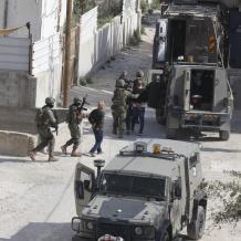 خلال يومين: الاحتلال يخضع 100 فلسطيني بالضفة لتحقيقات ميدانية