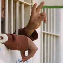 3 أسرى يعانون أوضاعا صحية صعبة في سجون الاحتلال