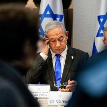 محللون إسرائيليون: رد حماس الإيجابي فاجأ تل أبيب و حشرَ نتنياهو