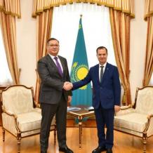وزير خارجية كازاخستان يستقبل السفير أبو زيد