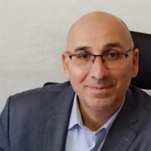 الموظفين وما ادراك ما الموظفين ؟؟