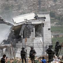 الاحتلال يهدم منزلا في مخيم جنين