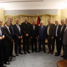 الرئيس عباس يلتقي مع فصائل منظمة التحرير الفلسطينية في لبنان
