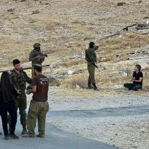 الاحتلال يحتجز 4 مواطنين قرب تقوع في بيت لحم