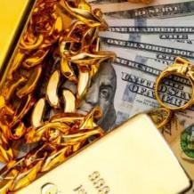 الذهب ينخفض بدعم من ارتفاع الدولار