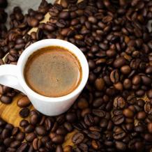 دراسة: كوب واحد من القهوة يساعد في انتظام ضربات القلب