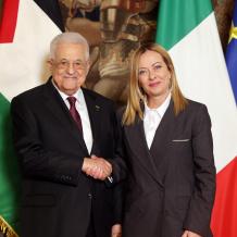 الرئيس عباس يجتمع مع رئيسة وزراء إيطاليا جورجيا ميلوني