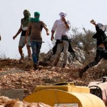 مستوطنون يطلقون الرصاص صوب المواطنين في دير بلوط غرب سلفيت