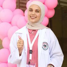 تالا أبو سارة طالبة كلية الصيدلة في الجامعة العربية الأمريكية تطلق أكاديمية مبتكرة تعيد تشكيل مستقبل المهنة