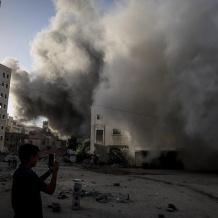 خروقات مستمرة: غارات ونسف منازل في غزة واستشهاد نازحين