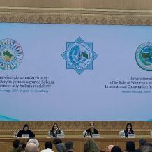 سفيرة فلسطين لدى تركمانستان تشارك في المؤتمر الدولي للمرأة والتنمية