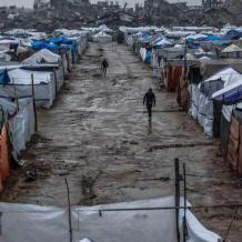 مدير الإغاثة الطبية لراية: غزة بيئة خصبة لتفشي الأوبئة وسط انهيار البنية التحتية وتفاقم النزوح