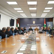 لقاء حكومي– إعلامي يبحث تحديات الإذاعات المحلية وسبل دعمها وتعزيز استدامتها