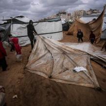 إسرائيل تسحب تصاريح منظمات إنسانية لمنعها من العمل في الضفة وغزة