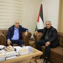 الفريق الرجوب يتسلم التقرير العام لتقييم وتطوير الاتحادات الرياضية