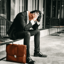 دراسة: فقدان الوظيفة يدفع 38% إلى الانغلاق العاطفي