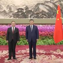 السفير جواد عواد يقدم أوراق اعتماده للرئيس الصيني