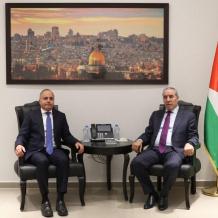الشيخ يلتقي السفير المصري