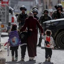 اقتحامات واعتقالات بالضفة والقدس وتعليق الدوام في مدارس كفر عقب