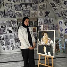 خاص| كل لوحة لها قصة: فنانة غزة الصغيرة تحكي الحرب بريشتها