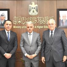 برهم يبحث مع القنصل المصري أوضاع طلبة غزة العالقين في مصر