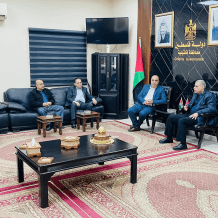 قلقيلية: المحافظ يلتقي وكيل وزارة العمل ويبحث معه عدد من القضايا