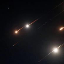 شاهد: 4 شهيدات و6 مصابات جراء سقوط شظايا صاروخية على بلدة بيت عوا