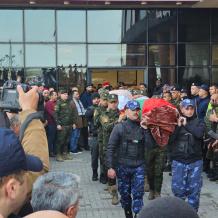 تشييع جثامين الشهيدات الثلاث في جنازة عسكرية مهيبة في الخليل