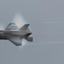 إيران تعلن إسقاط مقاتلة أميركية وواشنطن تعترف وتنقذ أحد طياريها