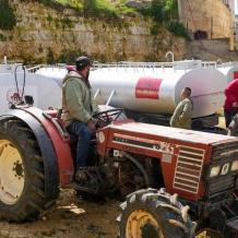 بالصور| وكالة بيت مال القدس تختتم مشروع "صمود" الزراعي في قرى محافظة القدس