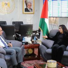 إسماعيل وحمد يدفعان نحو تعميم الطاقة الشمسية لمراكز الرعاية ودعم غزة