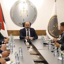 النائب العام يؤكد نهج التحديث المؤسسي وتعزيز كفاءة العمل في اجتماع موسّع مع قيادات النيابة