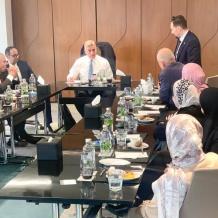 محافظ سلطة النقد يلتقي موظفي سلطة النقد من غزة المتواجدين في مصر