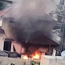 قوات الاحتلال تحرق عدة منازل في مخيم جنين
