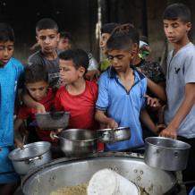 هيومن رايتس: إسرائيل تقيد المساعدات وتقتل المدنيين بغزة خلال وقف إطلاق النار